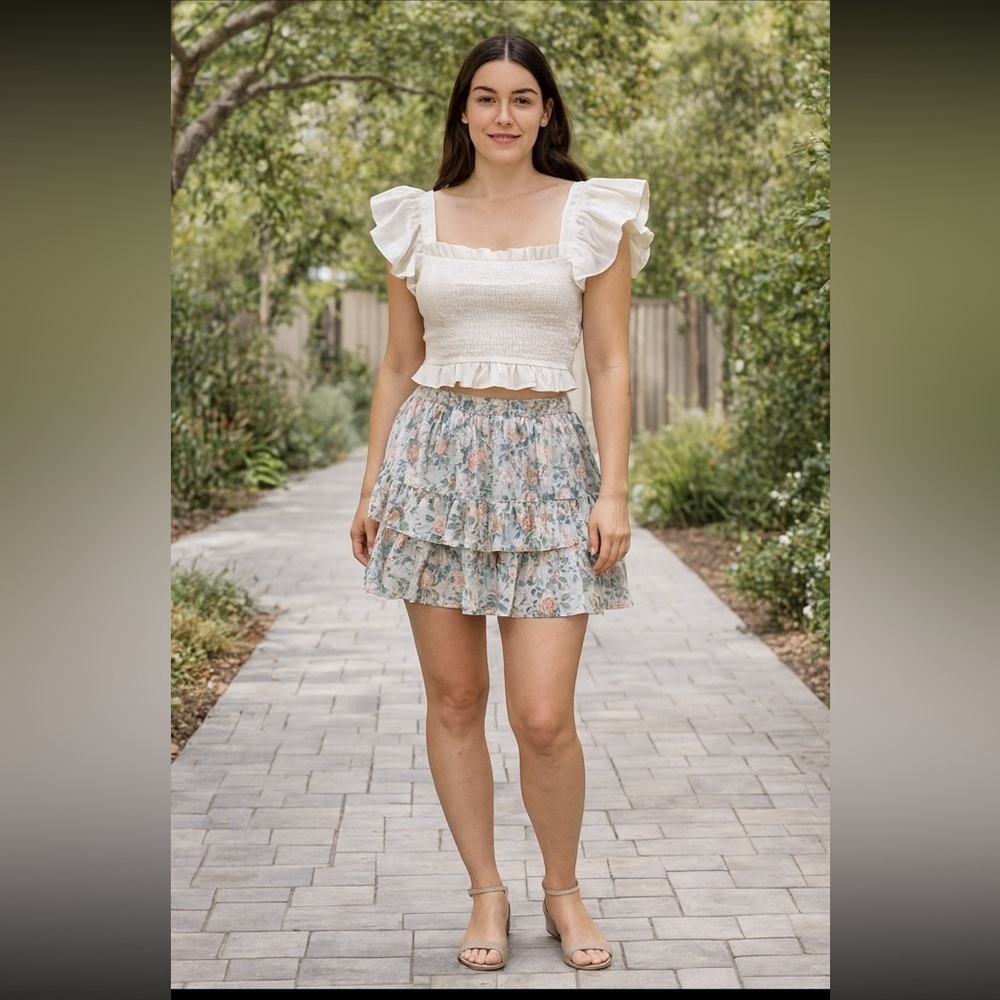 TCEC NWT Elkins White Top on or off shoulder | Medium
